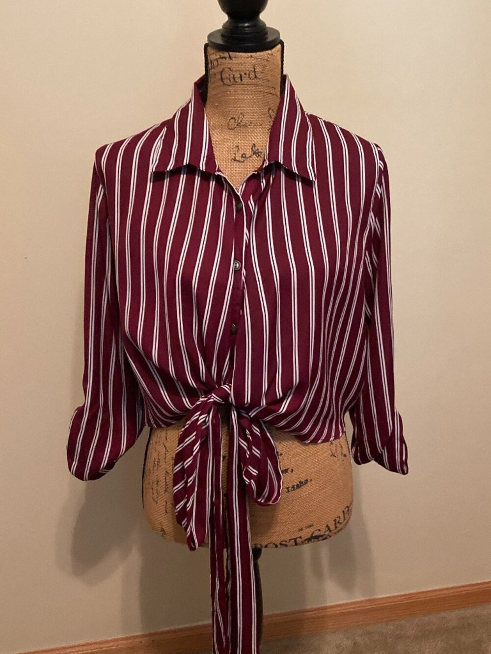 NWT Windsor Cropped Burgundy Striped Top Women Size L Tie Waist